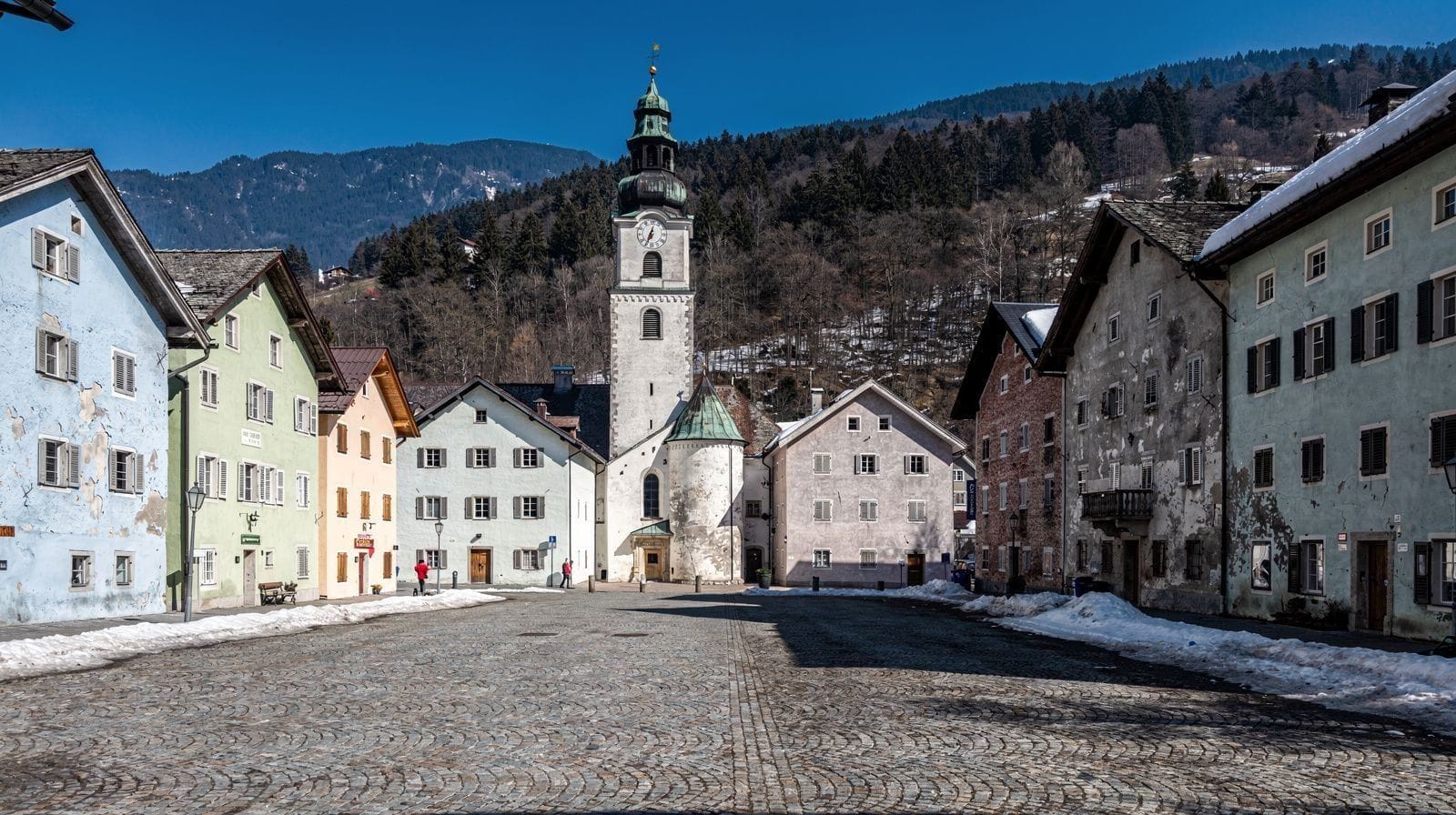 Hall in Tirol's Old Town Is Bigger Than Innsbruck's