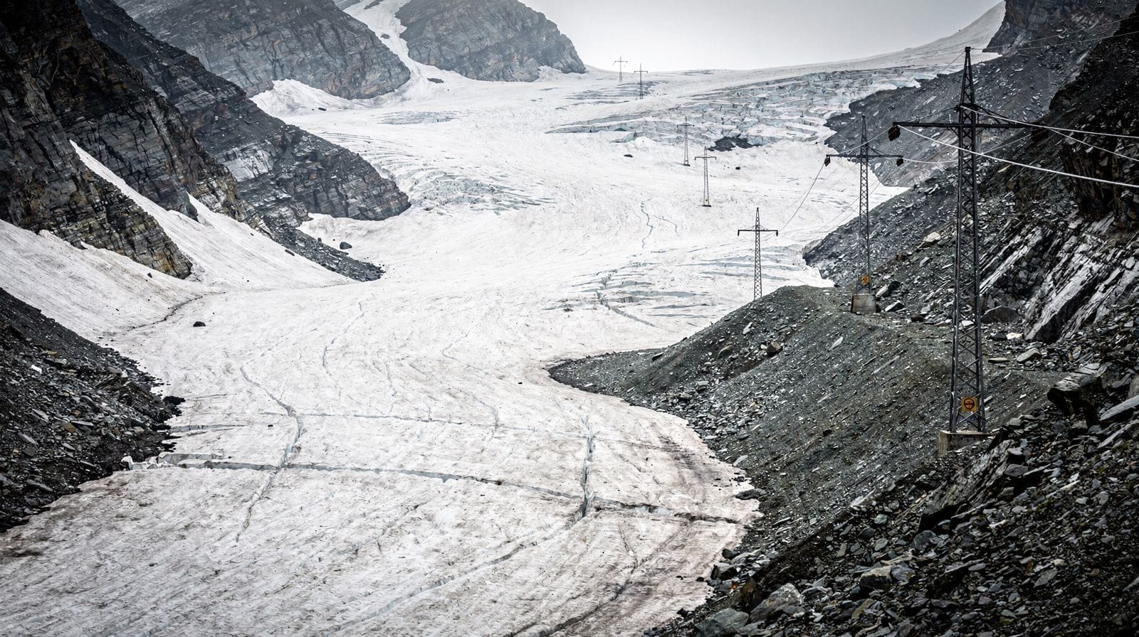 Stubai Glacier or Hintertux: Which One for Off-Season Skiing?