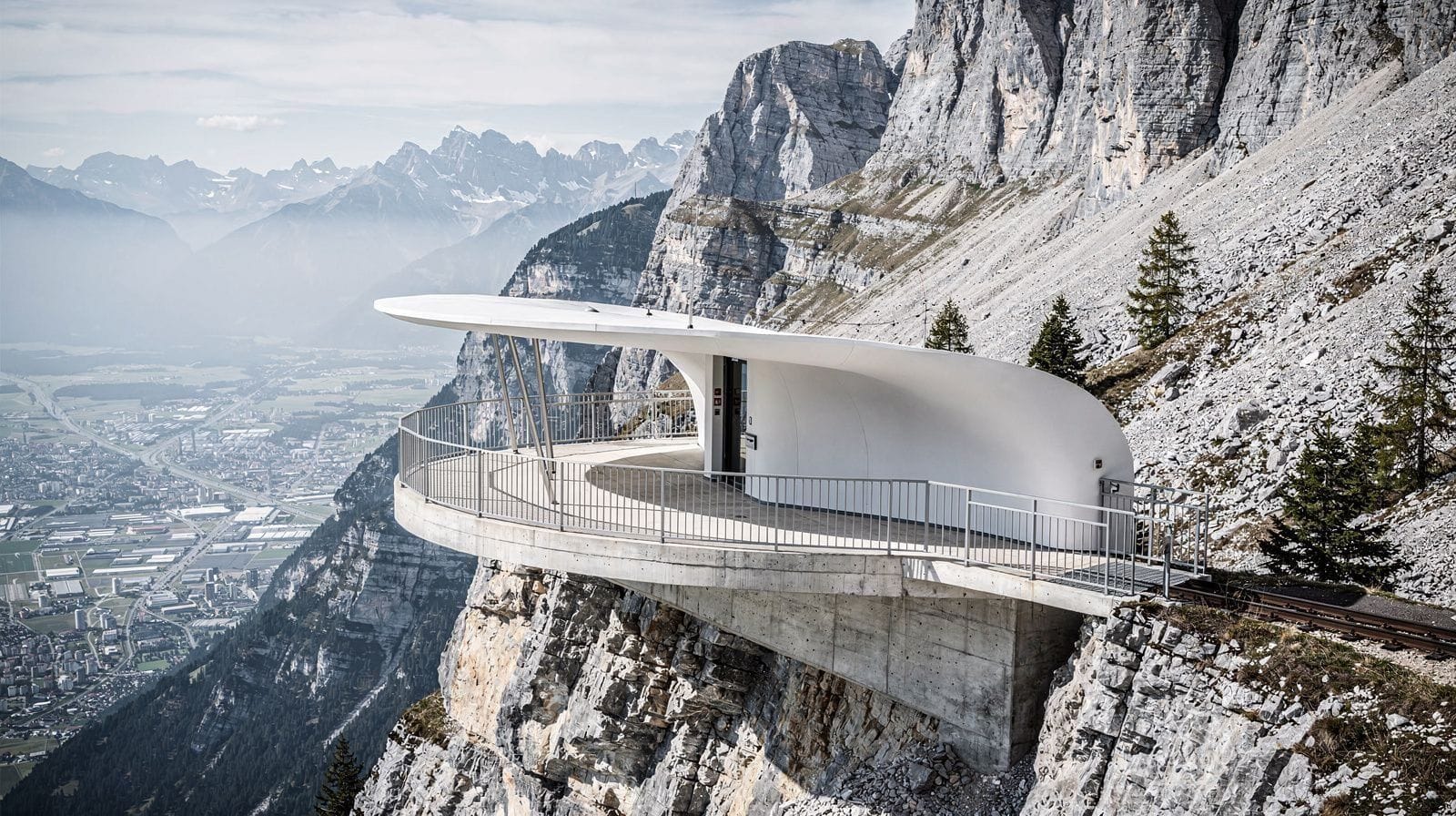 Hungerburgbahn: Zaha Hadid's Funicular to Hungerburg