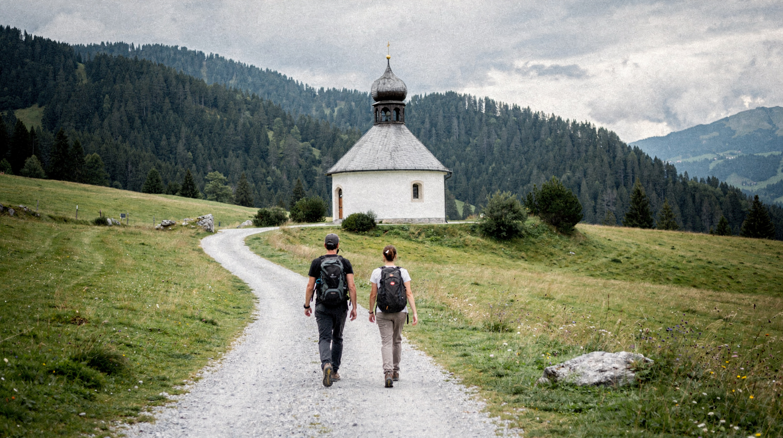 Is the Seefeld Plateau Good for Moderate-Altitude Hiking?