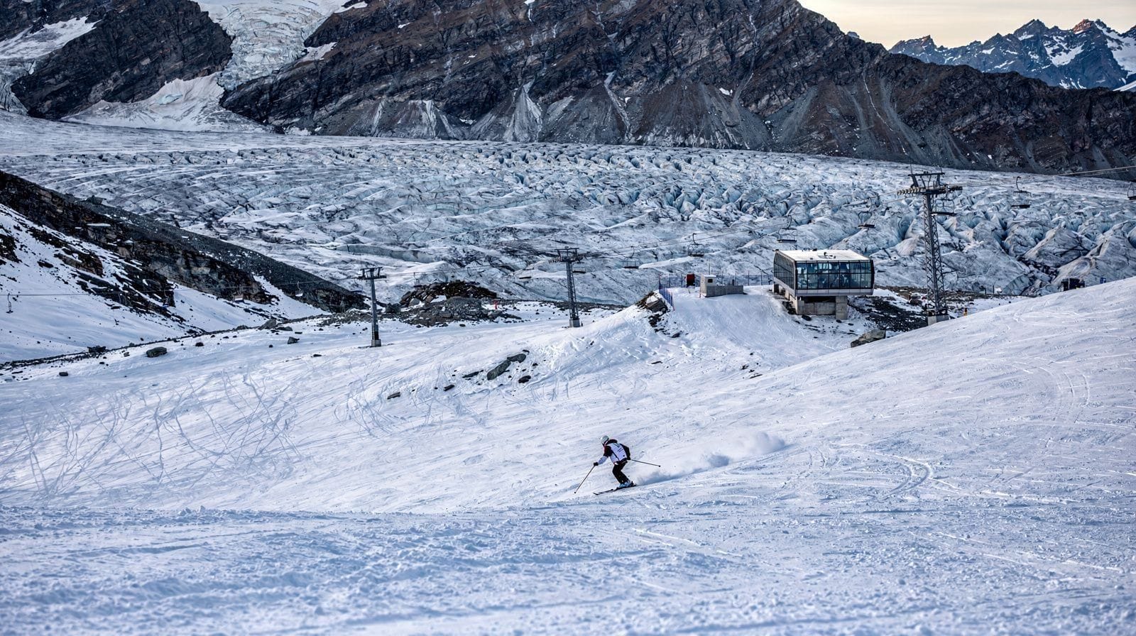 Stubai Glacier Skiing: Season, Access and the Top of Tyrol