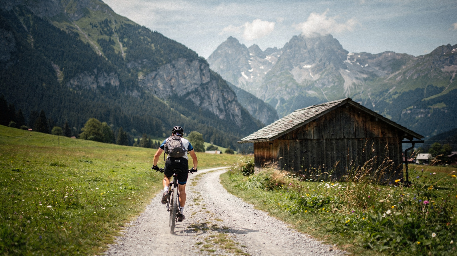 Mountain Biking in the Stubai Valley: What's Actually There