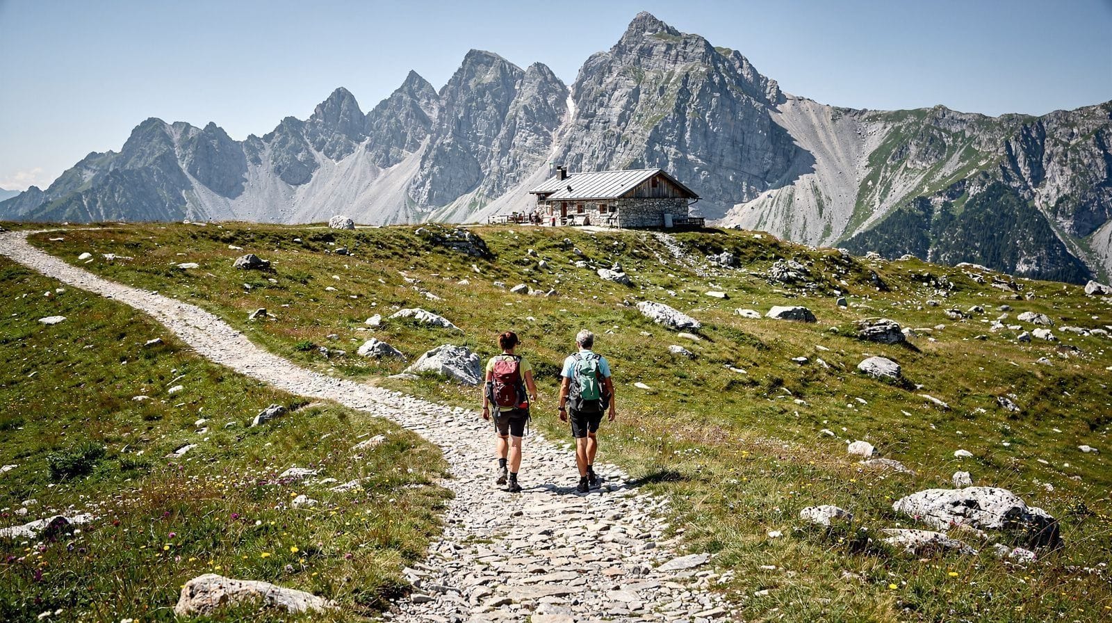 A 6-Day Alpine Hiking Week Around Innsbruck
